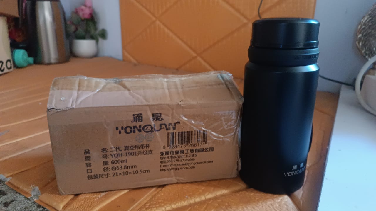 Stainless Steel Insulated Vacuum Bottle (600ml) Stainless Steel Insulated Vacuum Bottle (600ml)